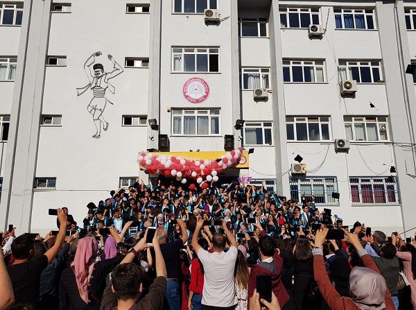 Efeler Anadolu Lisesi Fotoğrafı
