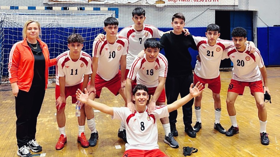 OKULUMUZ FUTSAL TAKIMI YİNE GALİP GELDİ