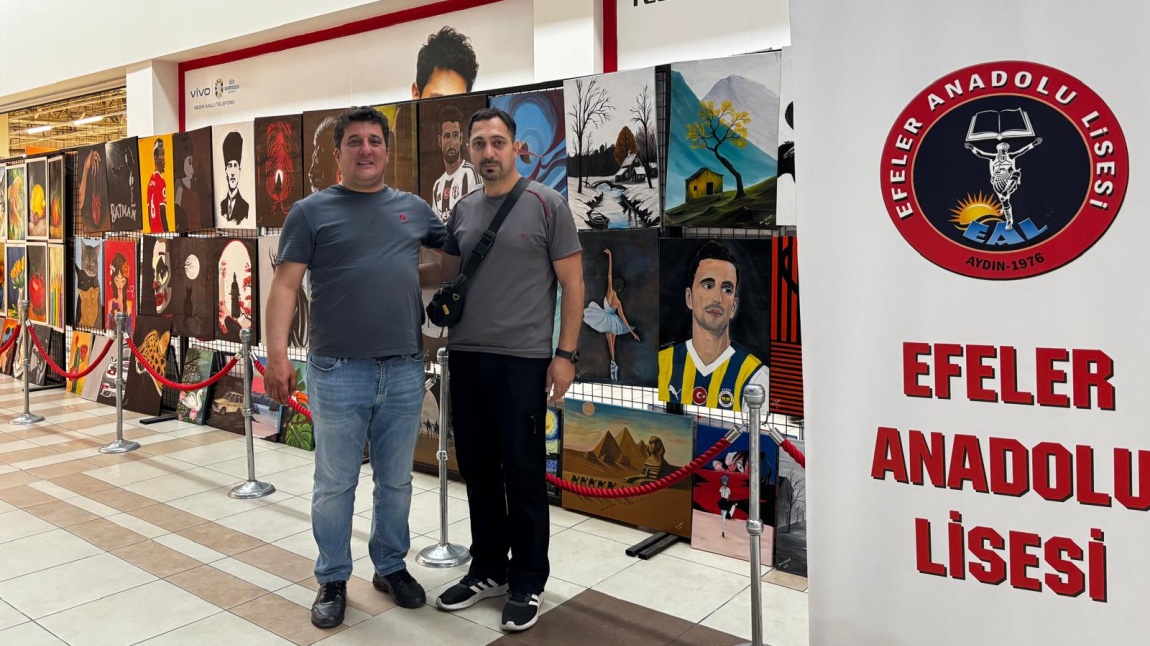 ÖĞRENCİLERİMİZ RESİMLERİNİ FORUM AYDINDA SERGİLEDİLER